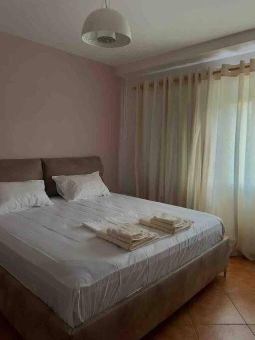 Apartment In Skanderbeg Square - Tirana Center 1 外观 照片